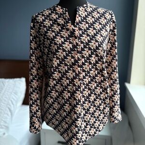 Talbots Geometric Pattern Long Sleeve V-Neck Blouse - Office Corpcore Work